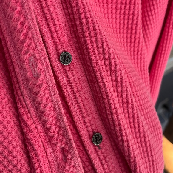 Aerie Men's Bright Pink Button Down Shirt - Picture 3 of 4